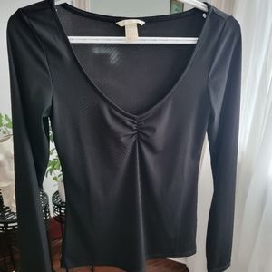 Black Vneck Longsleeve